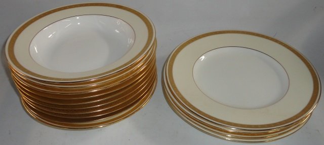 *10 MINTONS SOUP BOWLS: With gilt border.