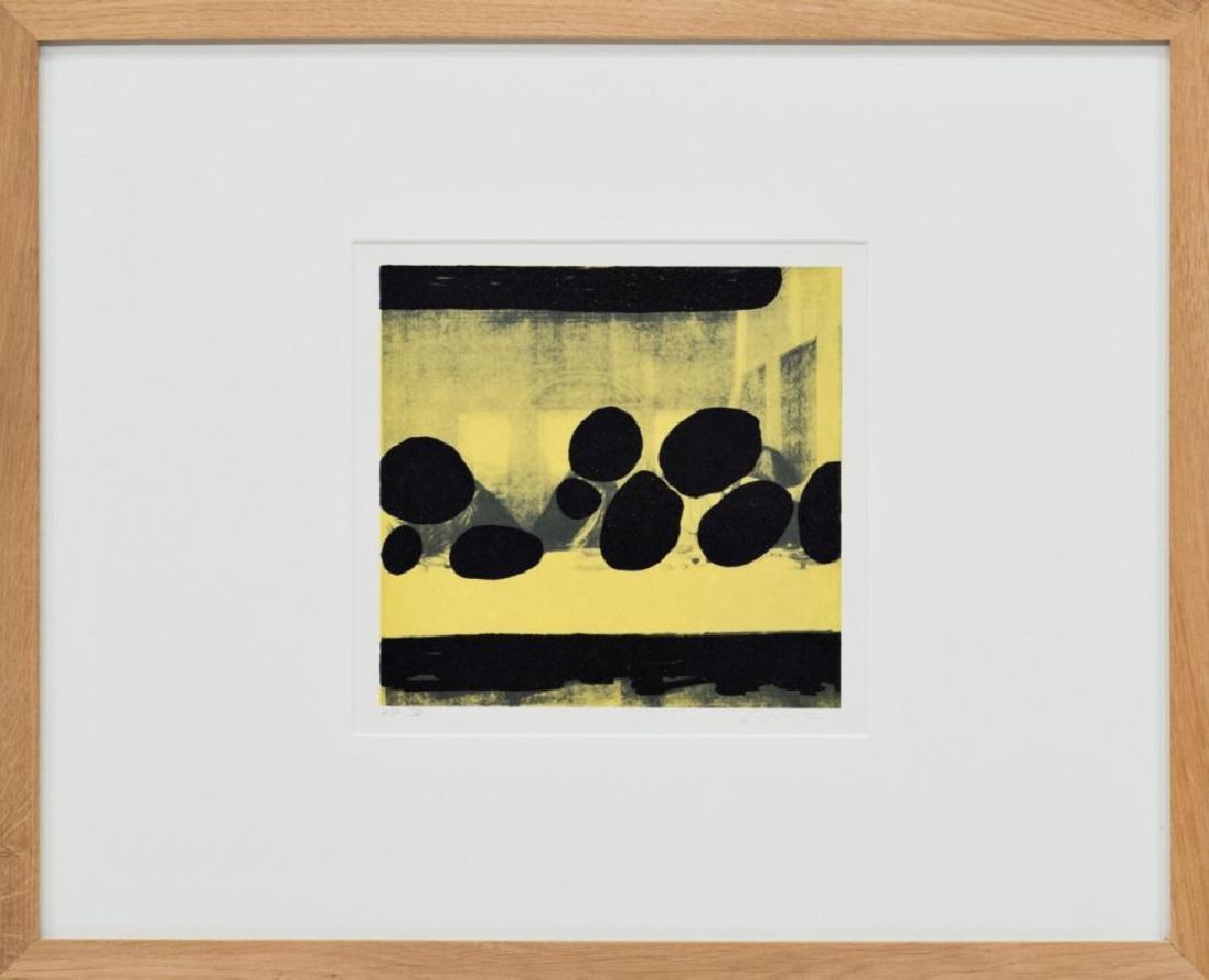 ERWIN WURM (1954 BRUCK AN DER MUR) DAS LETZTE: ERWIN WURM (1954 BRUCK AN DER MUR) DAS LETZTE ABENDMAHL, 1986 Farbserigrafie, 23,5 x 28 cm, Passepartout gerahmt, Maß mit Rahmen: 42,5 x 52,5 cm Signatur vorne rechts unten: e. Wurm Bezeichnung vorne