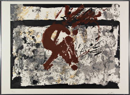 ANTONI TAPIES: ANTONI TAPIES (1923 BARCELONA - 2012 BARCELONA) LITHOGRAFIE IN ZWEI SCHWARZ, ZWEI GRAU, BEIGE UND RÖTLICHBRAUN, 1970 Lithografie auf Arches, 50 x 65 cm Blattgröße: 55 x 76 cm, Rahmenma