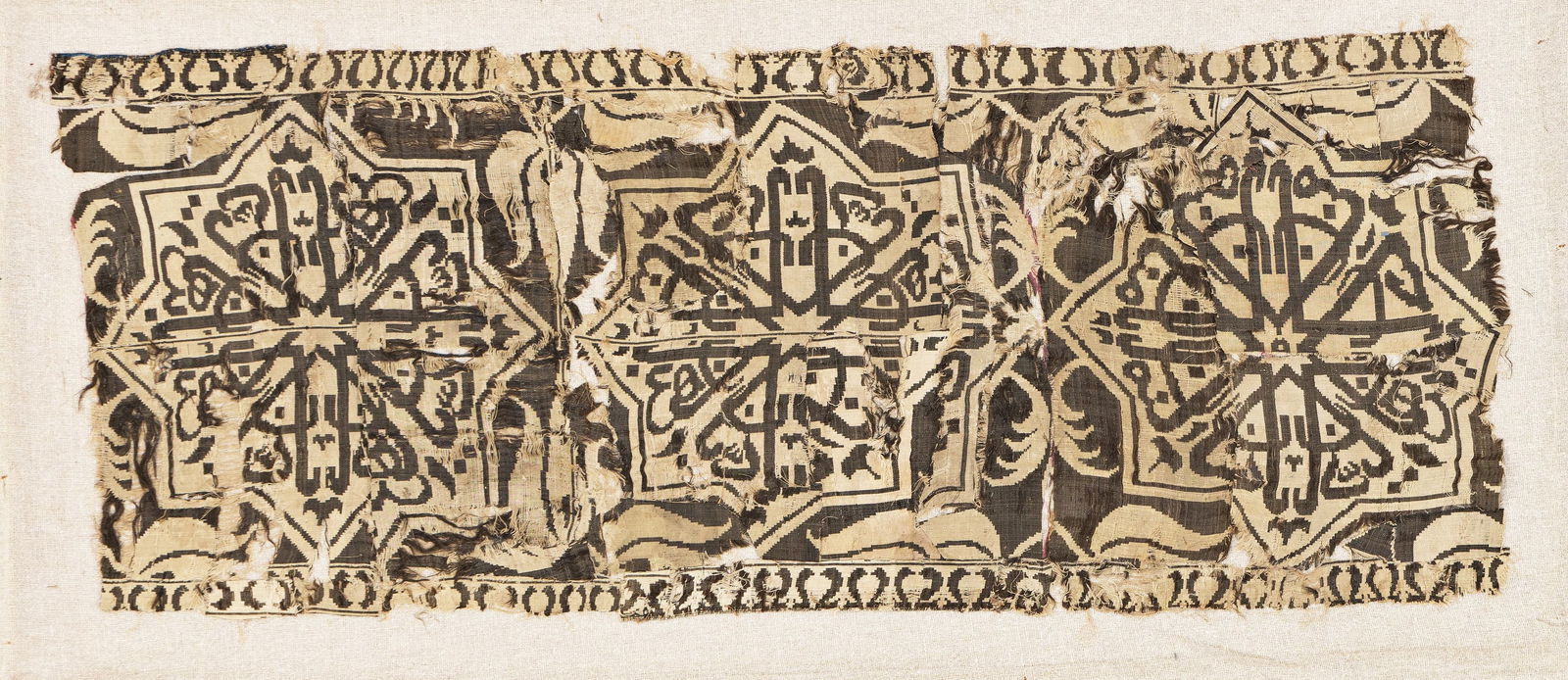 Mamluk Textile Fragment (1 of 3)
