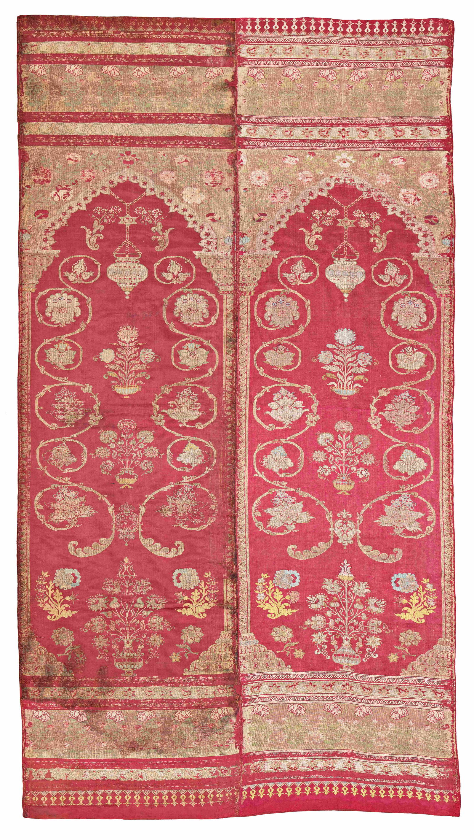 Chios Silk Textile with metal threads (1 of 4)