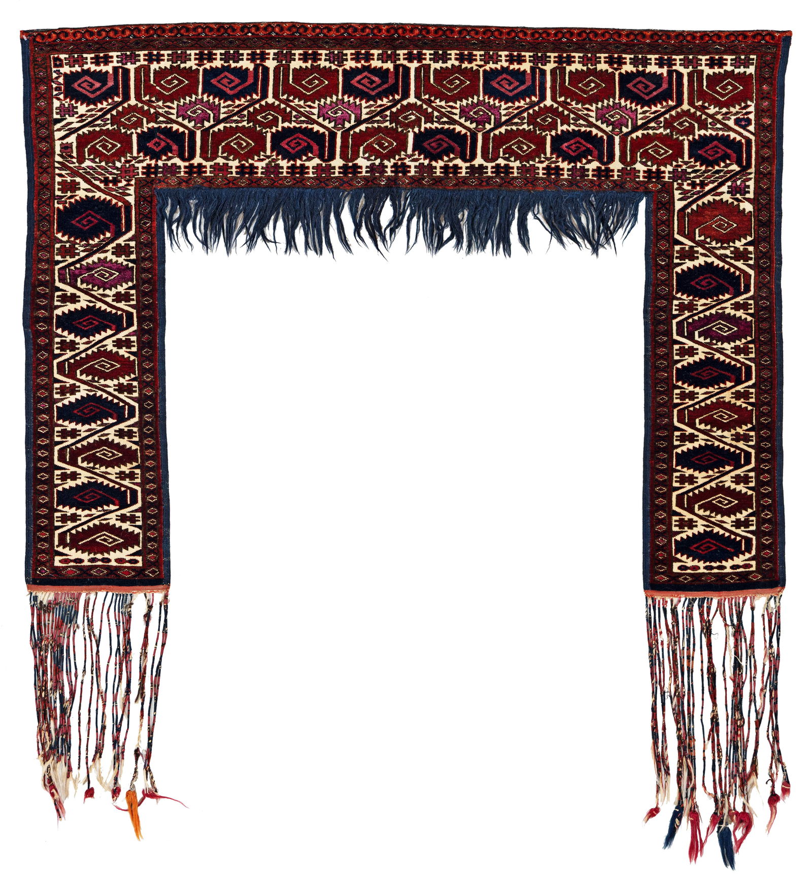 Fine Saryk Kapunuk: Fine Saryk Kapunuk 110 x 81 cm (3' 7" x 2' 8") Turkmenistan, second half 19th century Condition: very good, full pile, minor small repairs Provenance: ex Franz Glantschnig collection Warp: wool,