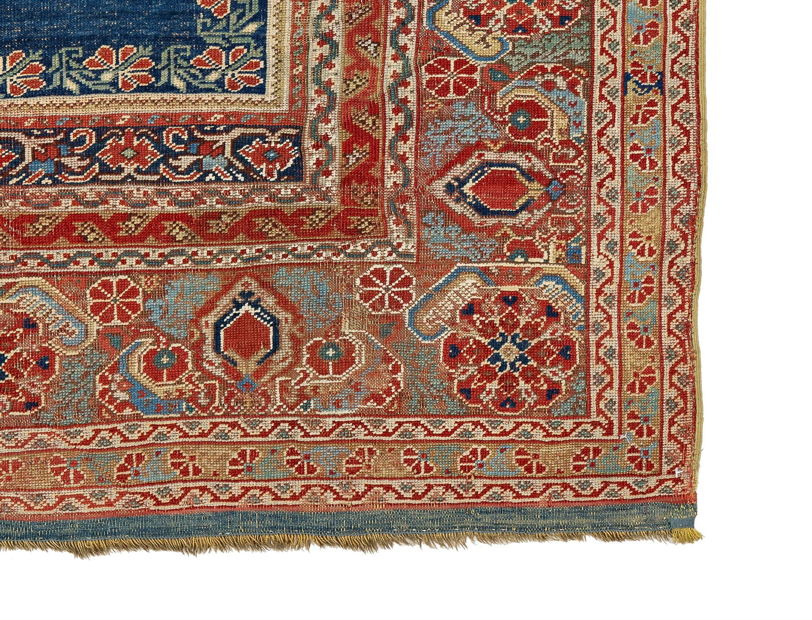 Early Ghiordes Prayer Rug - 3