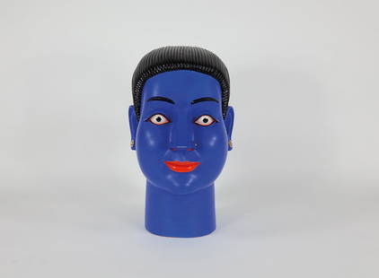 Ravinder Reddy * (1956 Suryapet, Indien): Blauer Kopf, 2007 Polyester, Harz, Fiberglas, bemalt, versilbert, 42,2 x 26,9 x 45,7 cm Blauer Kopf, 2007 polyester, resin, fiberglass, painted, silvered, 42,2 x 26,9 x 45,7 cm