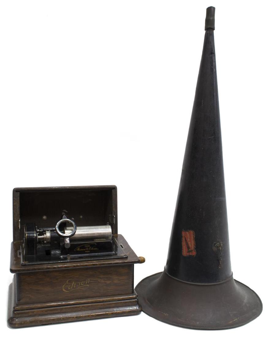 EDISON STANDARD OAK CASE PHONOGRAPH & HORN (1 of 9)