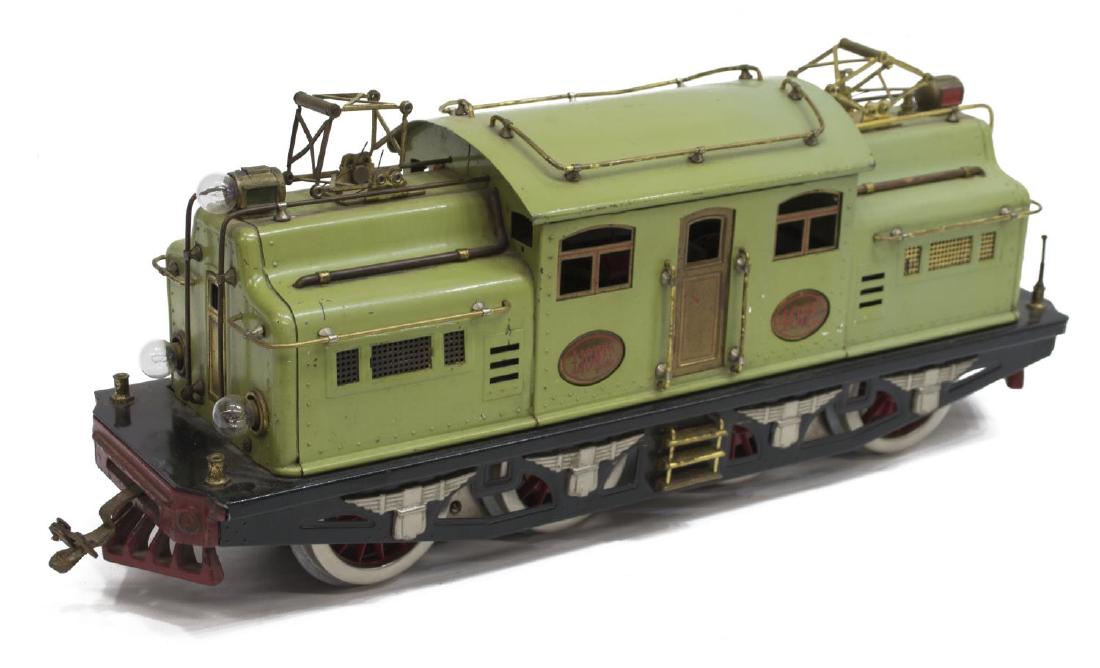 LIONEL SUPER MOTOR 408E LOCOMOTIVE, APPLE GREEN (1 of 7)