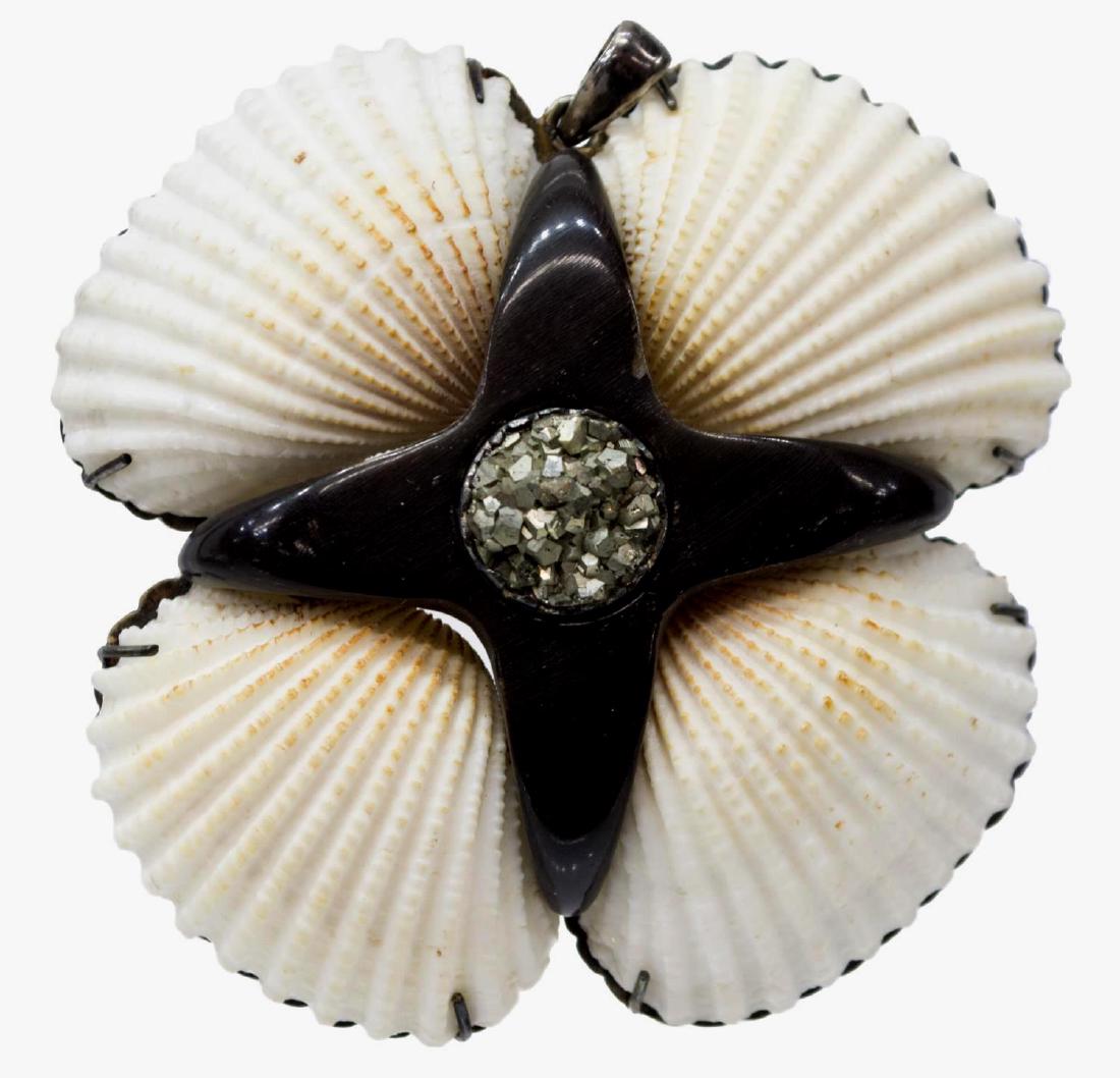 LADIES ESTATE SILVER & SHELL FORM PENDANT (1 of 3)