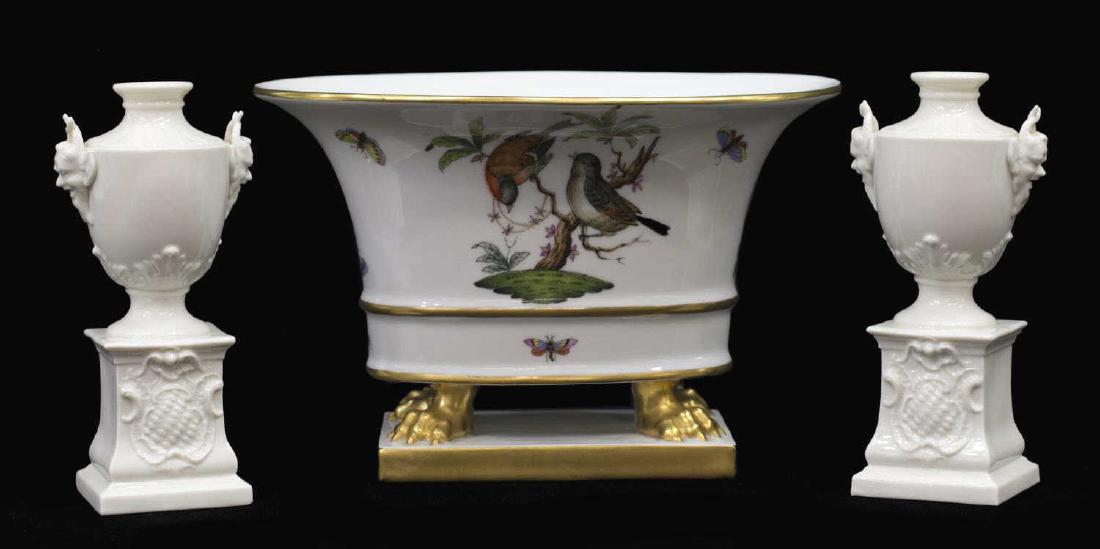 (3) HEREND 'ROTHCHILD' & NYMPHENBURG URN GROUP (1 of 6)