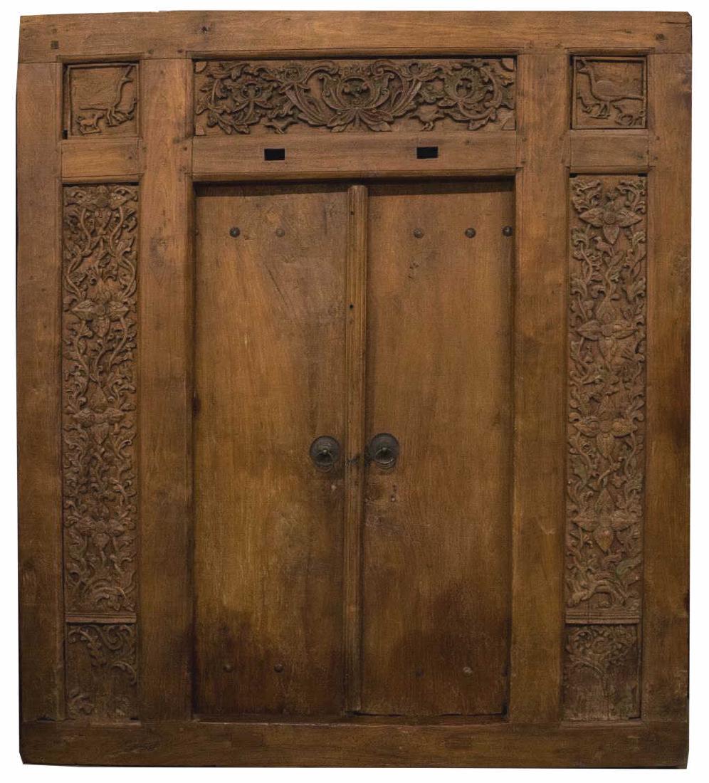 ANTIQUE FOLIATE CARVED ARCHITECTURAL DOORS & FRAME (1 of 3)