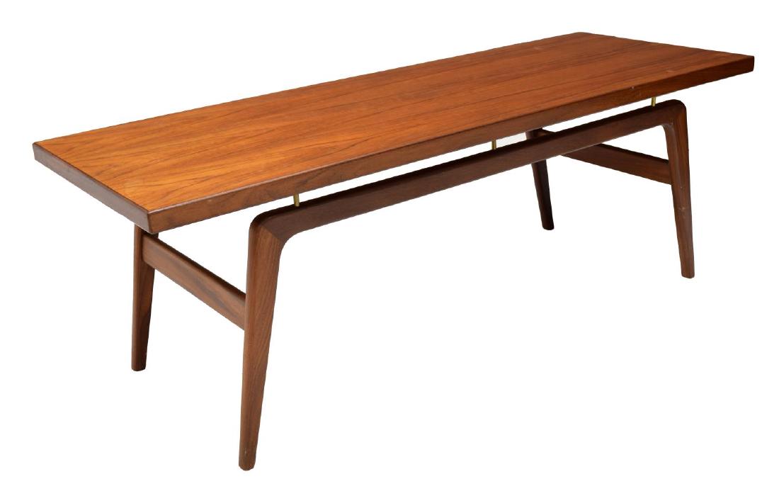 DANISH MID-CENTURY MODERN TEAKWOOD COFFEE TABLE (1 of 2)