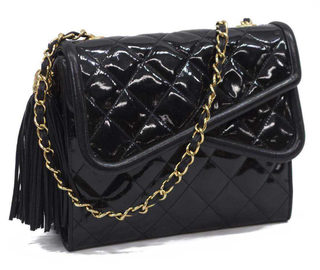 CHANEL QUILTED BLACK PATENT LEATHER SHOULDER BAG (1 of 8)