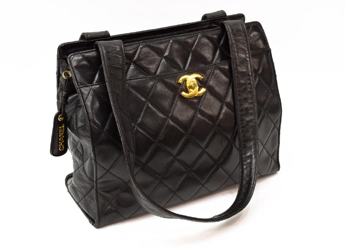 CHANEL QUILTED BLACK LEATHER TOTE BAG (1 of 5)