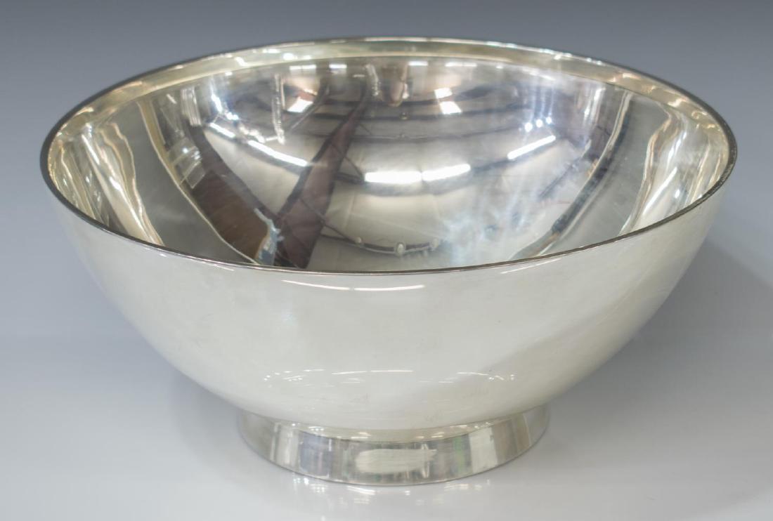 LARGE TIFFANY & CO STERLING SILVER SERVING BOWL (1 of 2)