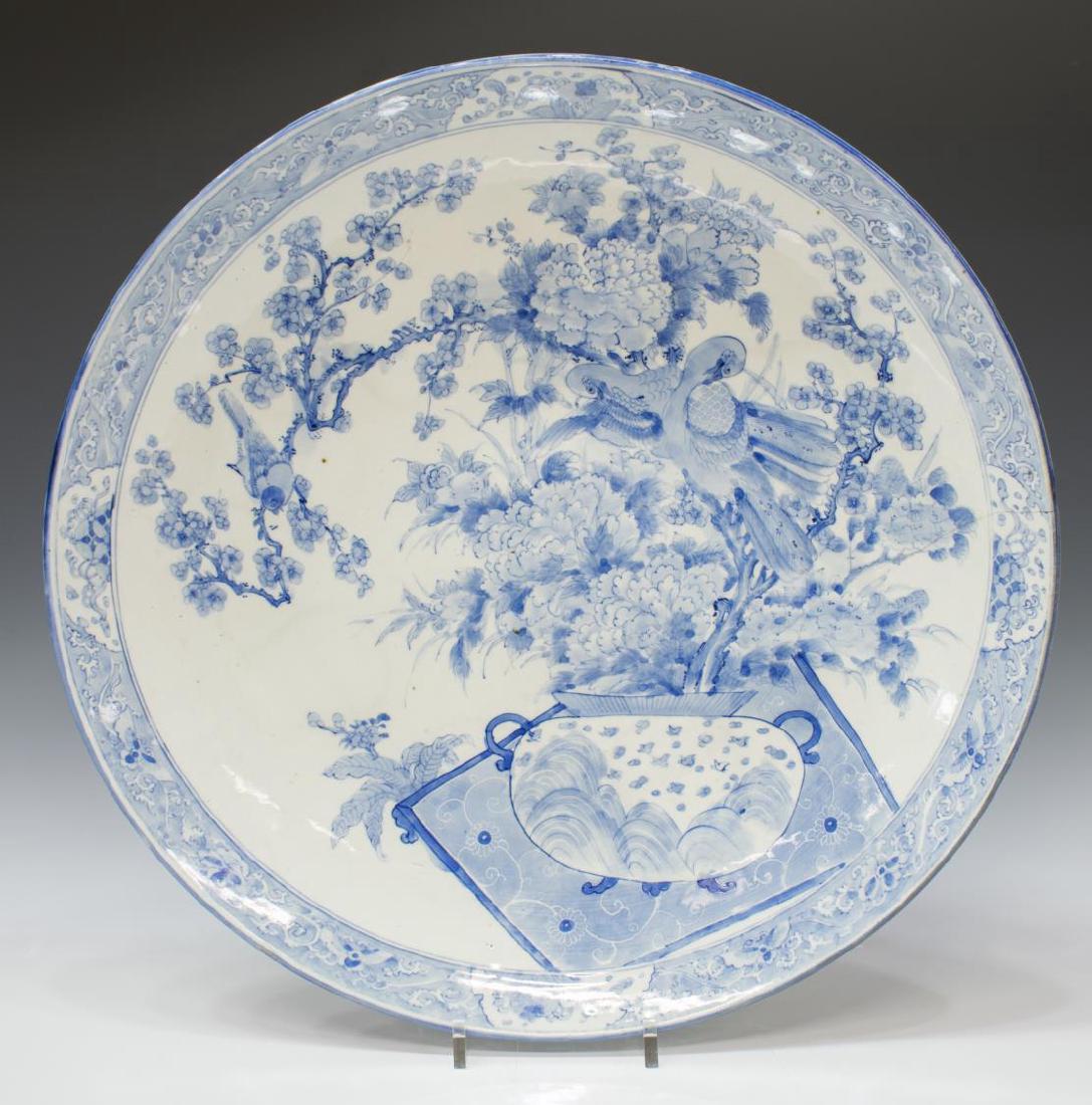 MONUMENTAL JAPANESE MEIJI B&W PORCELAIN CHARGER (1 of 4)