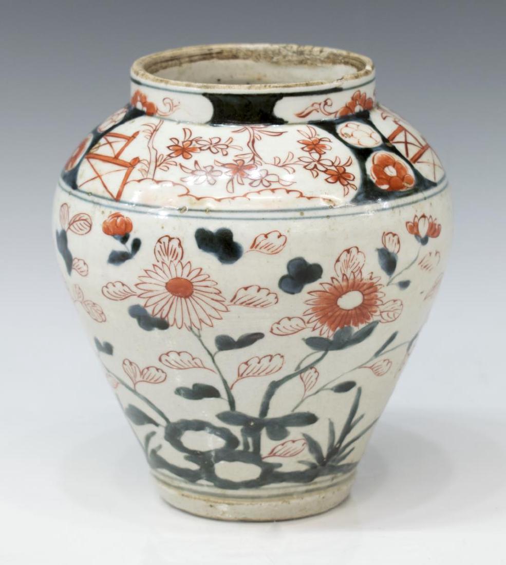 JAPANESE IMARI EDO PERIOD FLORAL DECORATED VASE (1 of 4)