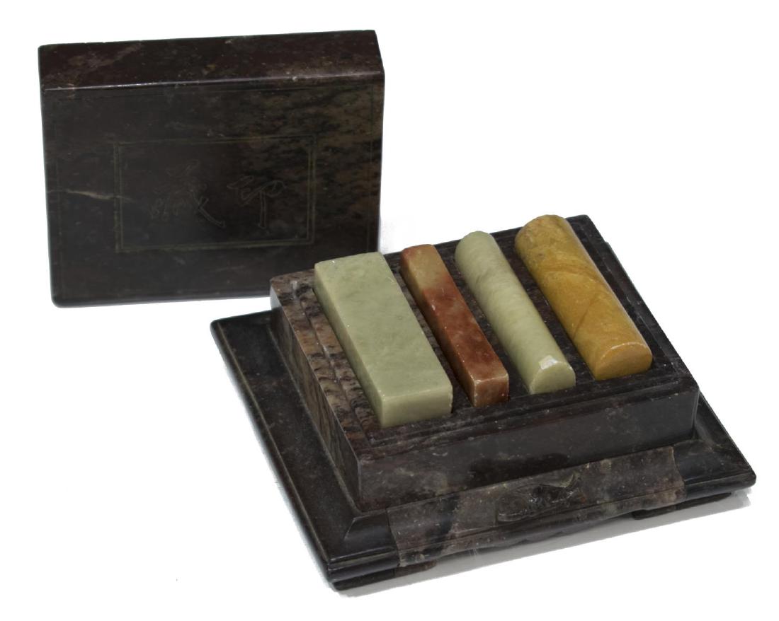 CHINESE CARVED HARDSTONE BOX WITH SEALS (1 of 5)