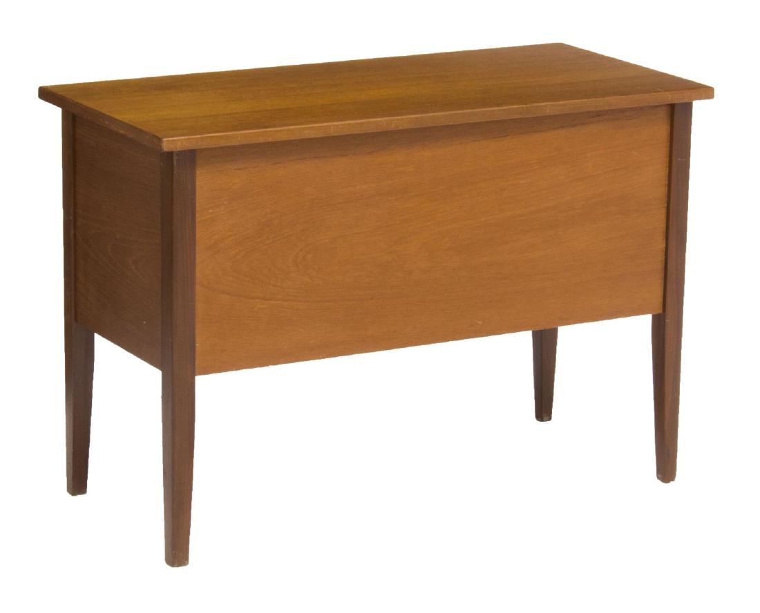 DANISH MID-CENTURY MODERN TEAKWOOD STORAGE CHEST (1 of 4)