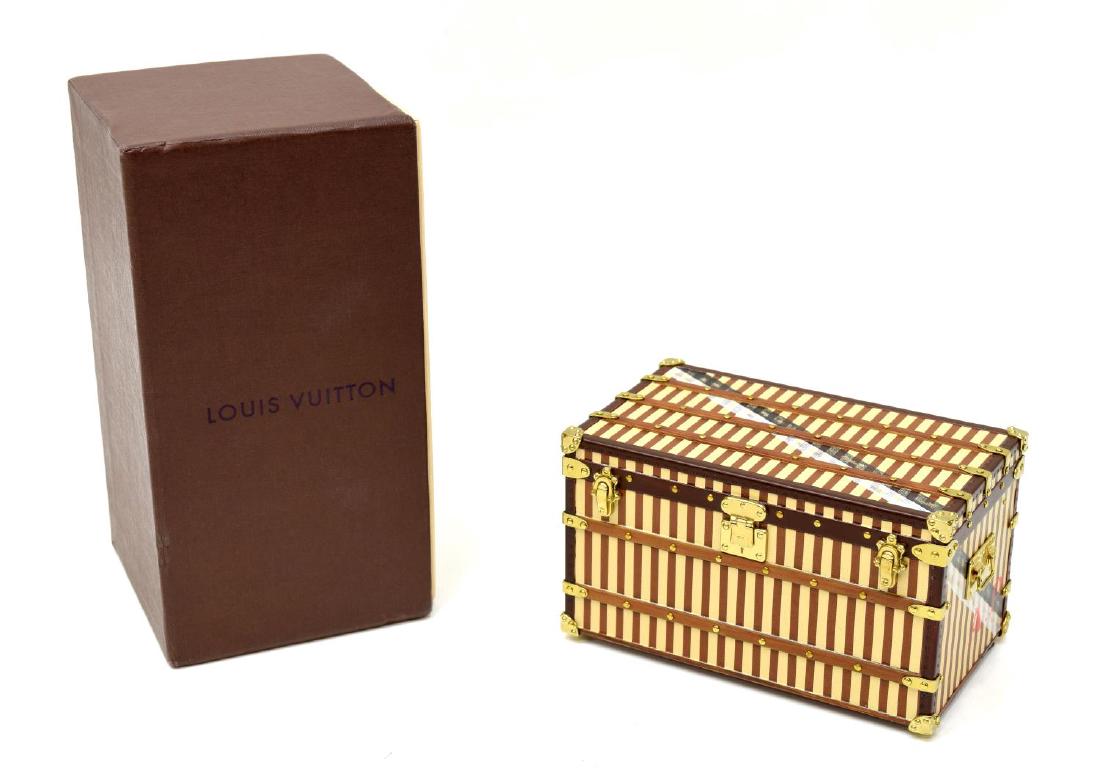 LOUIS VUITTON MALLE COURRIER TRUNK PAPERWEIGHT (1 of 6)