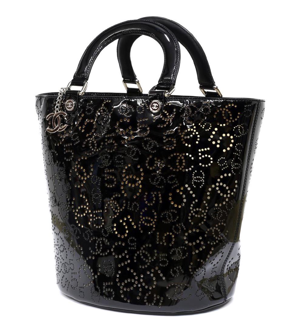 CHANEL PERFORATED BLACK PATENT LEATHER TOTE BAG (1 of 4)