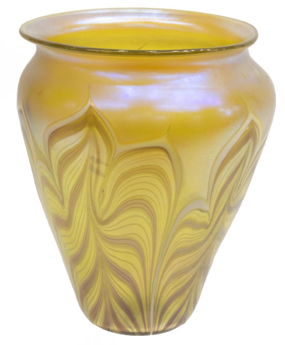 ART GLASS GOLD IRIDESCENT PULLED FEATHER VASE (1 of 6)