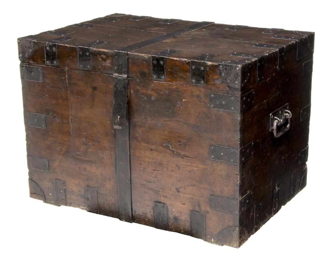 ANTIQUE FRENCH PINE & IRON BOUND STORAGE CHEST (1 of 5)