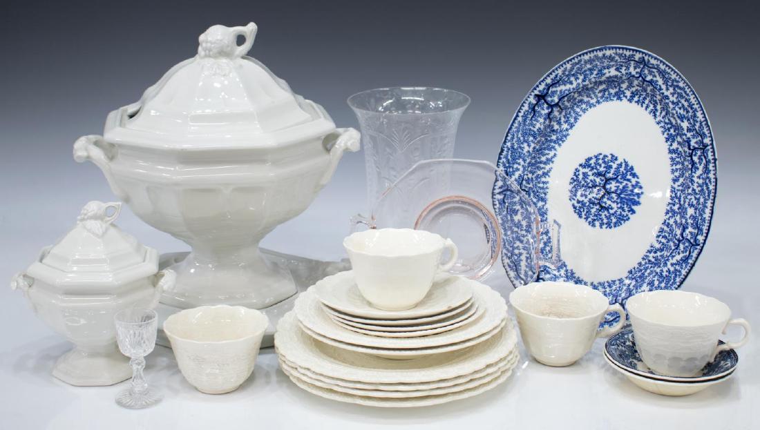 COLLECTION OF ASSORTED GLASS & PORCELAIN TABLEWARE (1 of 5)