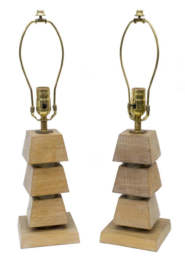 AMERICAN MID-CENTURY MODERN LIMED OAK TABLE LAMPS: pair) American mid-century modern limed oak table lamps, c. 1960's, each having brass spacers, on a squared base, overall: 21" (to top of harp), 7.25lbs total