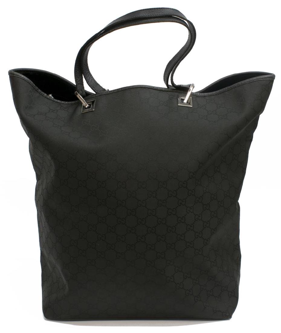 GUCCI BLACK GG CANVAS LARGE BUCKET TOTE BAG (1 of 4)