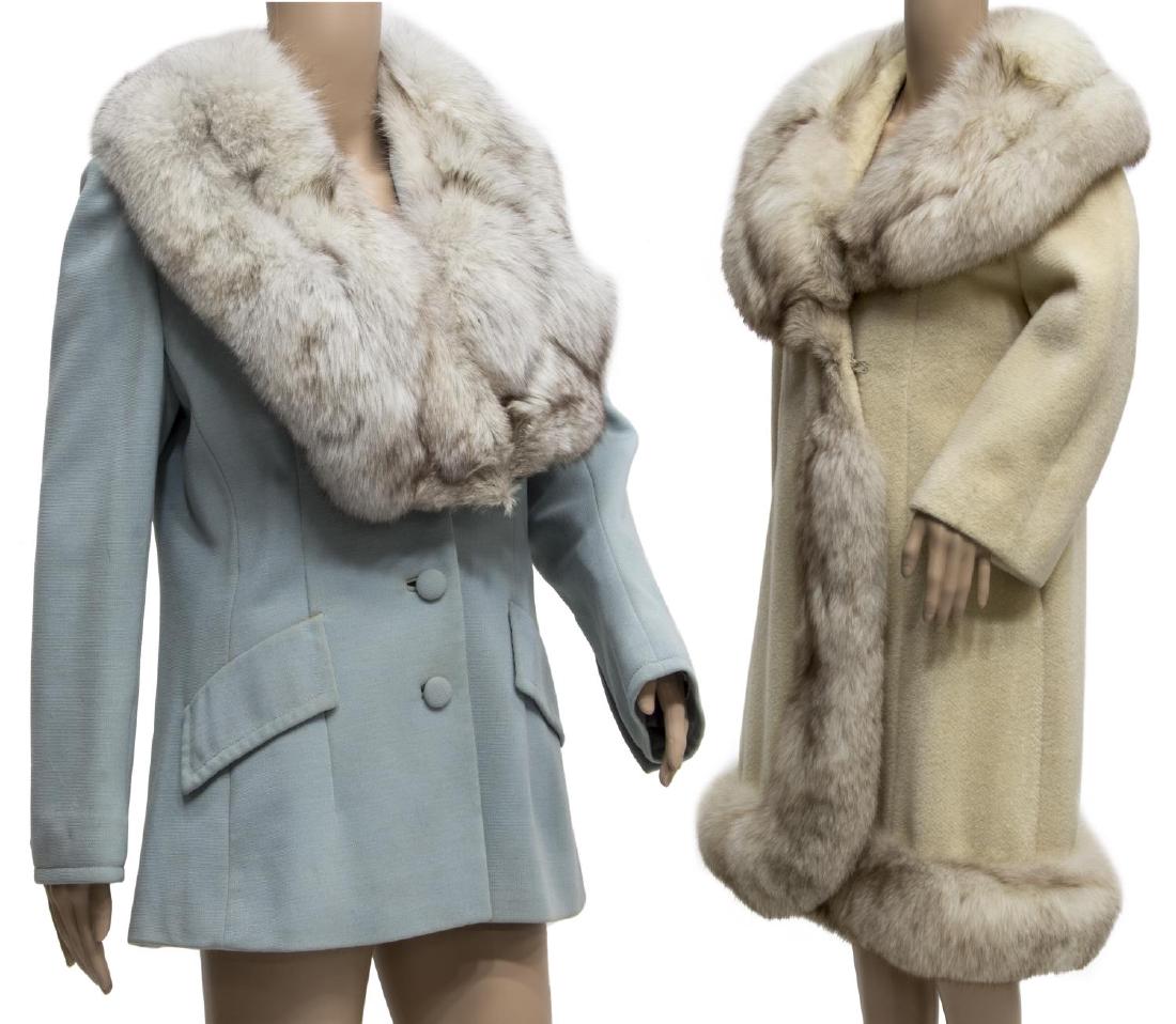 (2) VINTAGE LILLI ANNE FUR TRIM COAT & JACKET: (lot of 2) Lilli Ann outerwear, c. 1960, some spotting and stains, including: (1) long swing coat, creme wool and mohair blend, with fur collar and trim, snap and hook and eye closure at front, no siz
