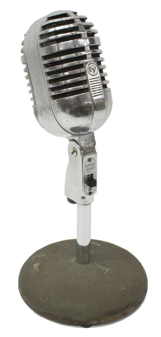 ELECTRO-VOICE 'CARDYNE I' 726 MICROPHONE ON STAND: Electro-Voice "Cardyne I" dynamic cardioid microphone, c. 1950s, model 726, chromed metal, accompanied by table stand, some pitting to chrome, untested, approx 12.5"h, 6"diam, 3lbs Start Price: $50.00