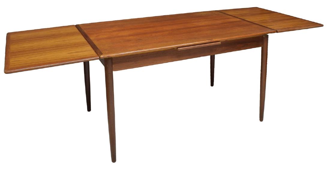 DANISH MID-CENTURY MODERN TEAKWOOD DINING TABLE (1 of 5)
