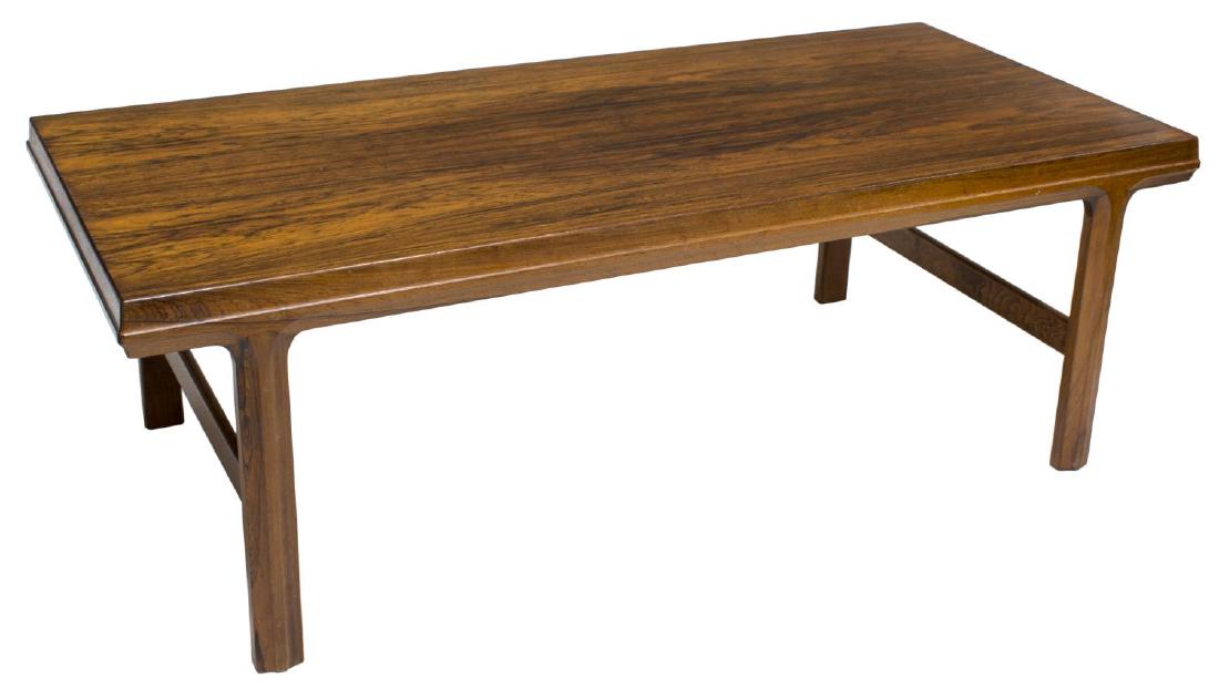 DANISH MID-CENTURY MODERN ROSEWOOD COFFEE TABLE (1 of 2)