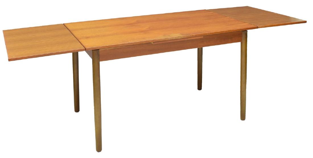 DANISH MID-CENTURY MODERN TEAKWOOD DINING TABLE (1 of 4)