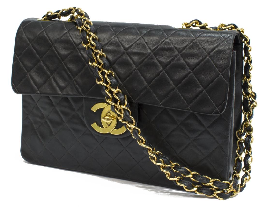 VINTAGE CHANEL CLASSIC MAXI SINGLE FLAP BAG (1 of 4)