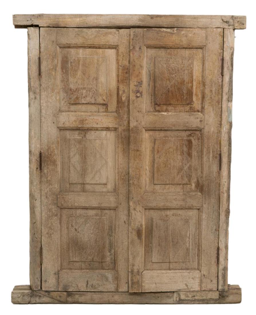 ARCHITECTURAL ANGLO-INDIAN CARVED WOOD WINDOW (1 of 2)