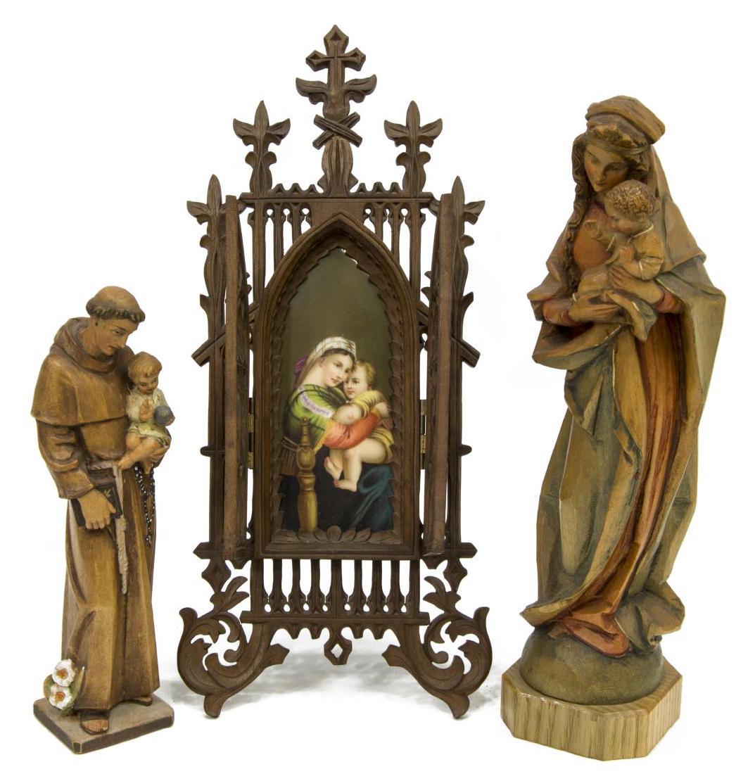 (3) VINTAGE CARVED GOTHIC FRAME & PLAQUE & FIGURES (1 of 3)