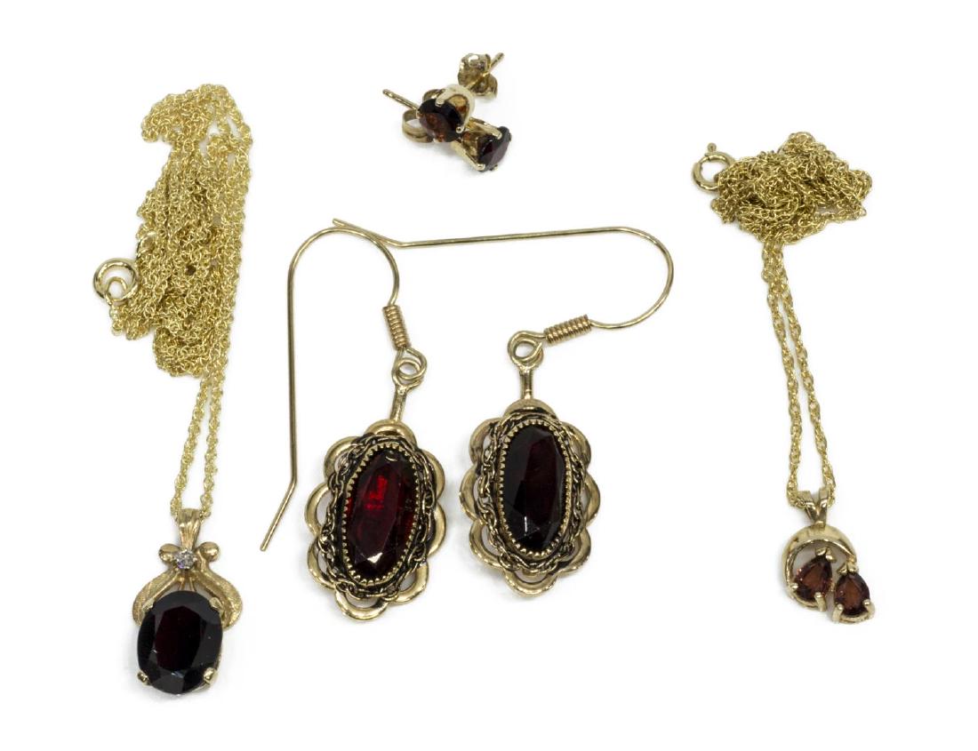 GROUP OF 14KT YELLOW GOLD & GARNET ESTATE JEWELRY (1 of 6)