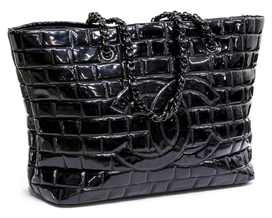 CHANEL BLACK PATENT LEATHER LARGE CC TOTE (1 of 5)
