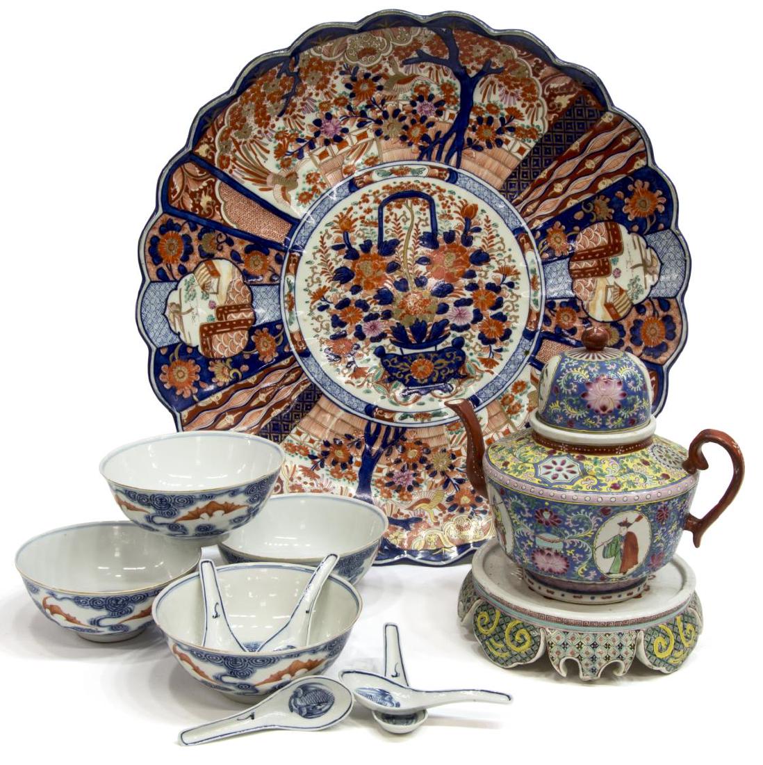 (12) CHINESE & JAPANESE PORCELAIN TABLEWARE: (lot of 12) Chinese and Japanese porcelain tableware, 20th c., including: (4) Chinese porcelain bowls, with red bats among swirling blue clouds, approx 2.75"h, 6.5"diam, (5) blue and white porcelain s