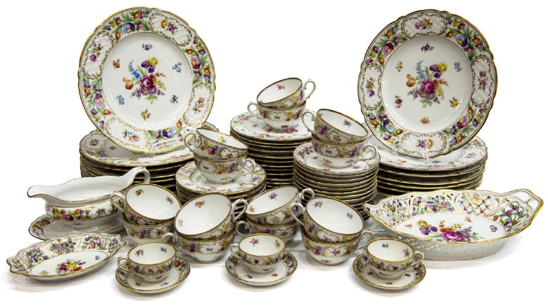 (73) SCHUMANN 'EMPRESS DRESDEN FLOWERS' SERVICE (1 of 5)