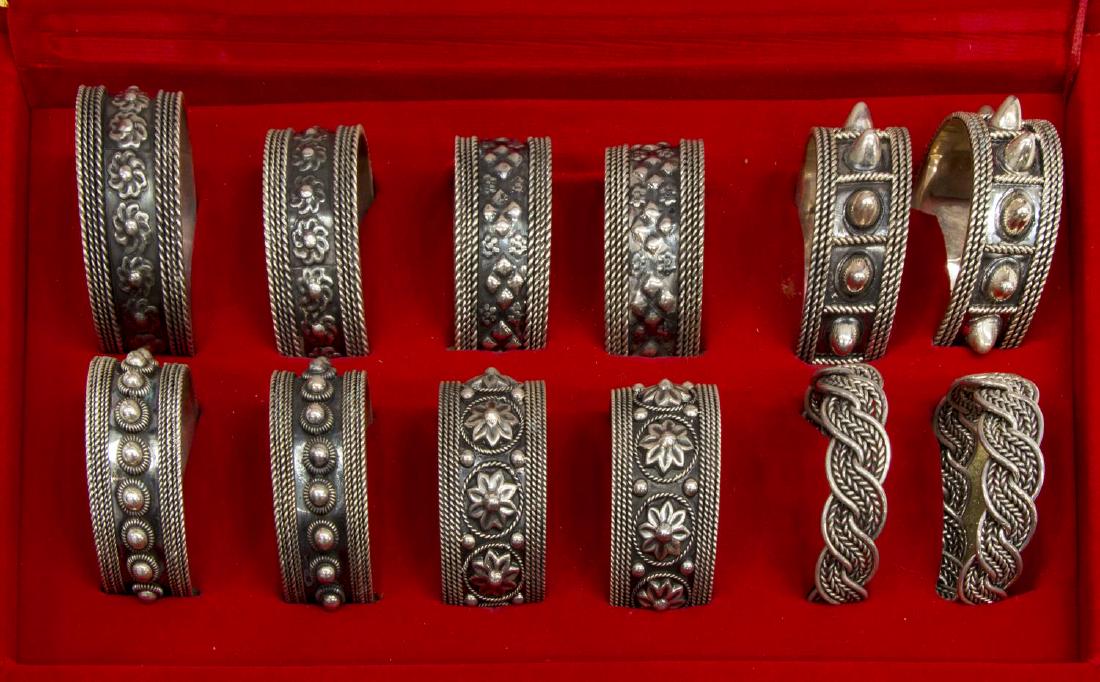 (12) COLLECTION OF STERLING SILVER NAPKIN RINGS (1 of 4)