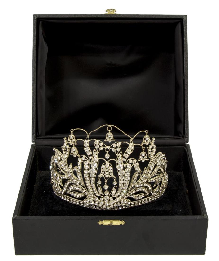 VINTAGE AUSTRIAN RHINESTONE TIARA (1 of 6)