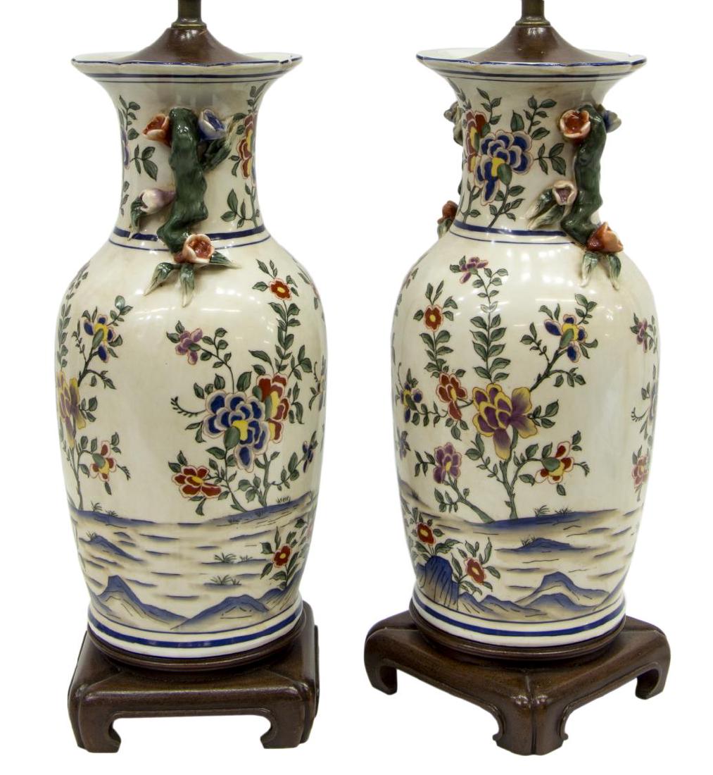 (PAIR) CHINESE PORCELAIN VASE TABLE LAMPS (1 of 2)