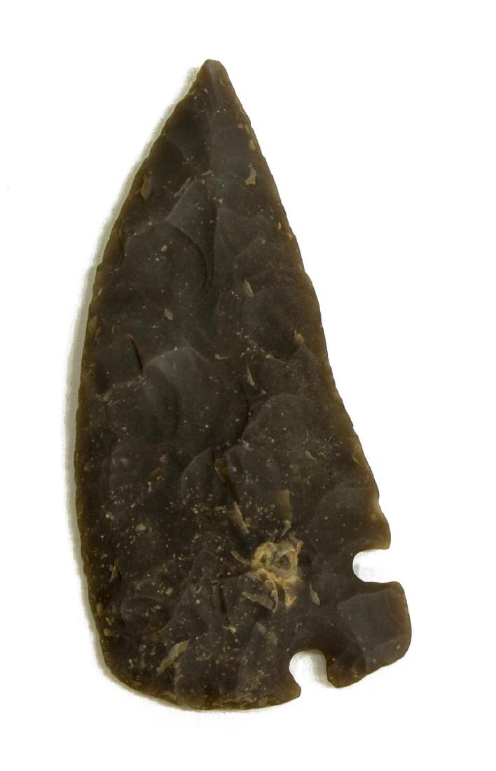 TEXAS CORNER TANG KNIFE, ARROWHEAD POINT, G9: Corner Tang Knife, late archaic to Woodland period, central Texas, graded on attached photo tag: G9, 3.7/8"l, 1.5/8"w, housed in Riker case: .75"h, 5.5"w, 4.5"d Start Price: $100.00