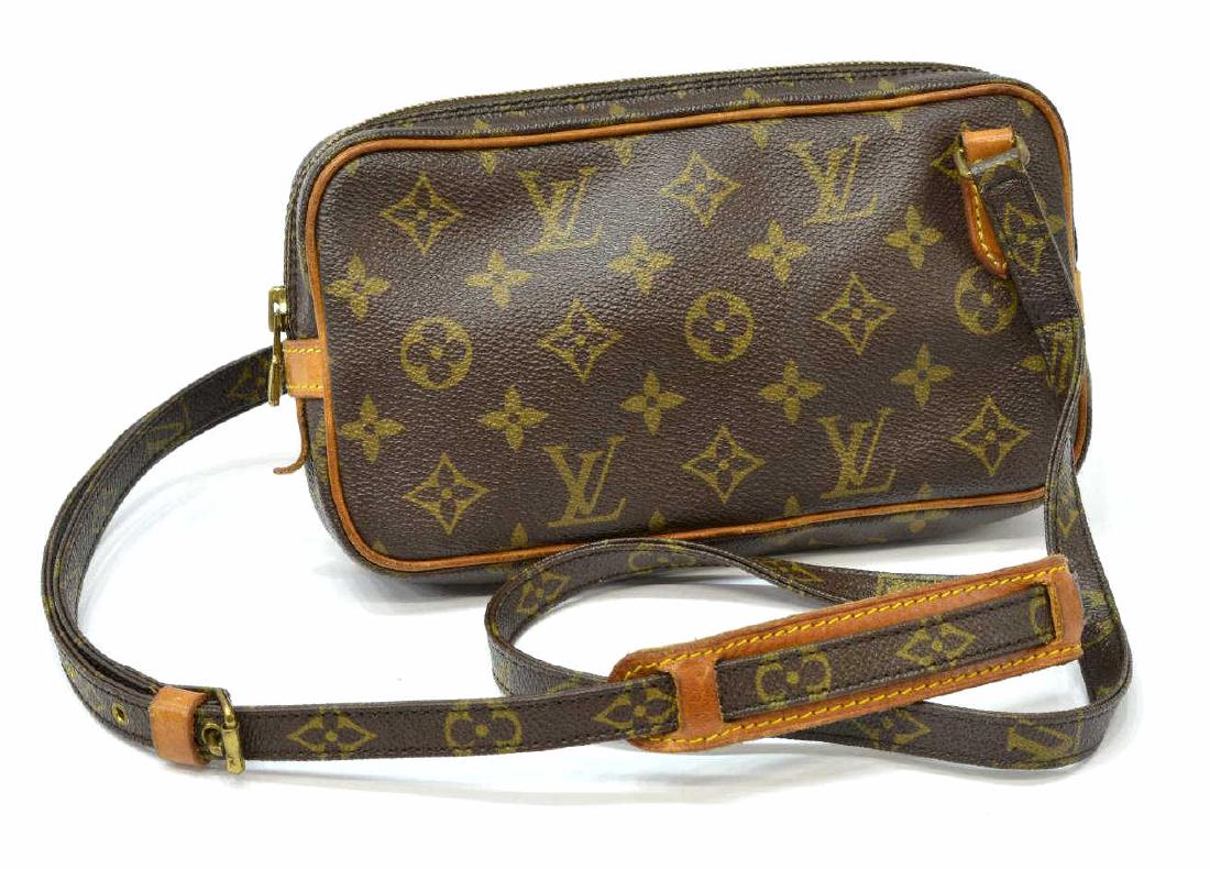 LOUIS VUITTON 'MARLY BANDOULIERE' MONOGRAM BAG: Louis Vuitton "Marly Bandouliere" crossbody bag, in brown and tan monogram coated canvas, with brass hardware, tan vachetta leather trim, adjustable flat shoulder strap, zip closure at top, patination