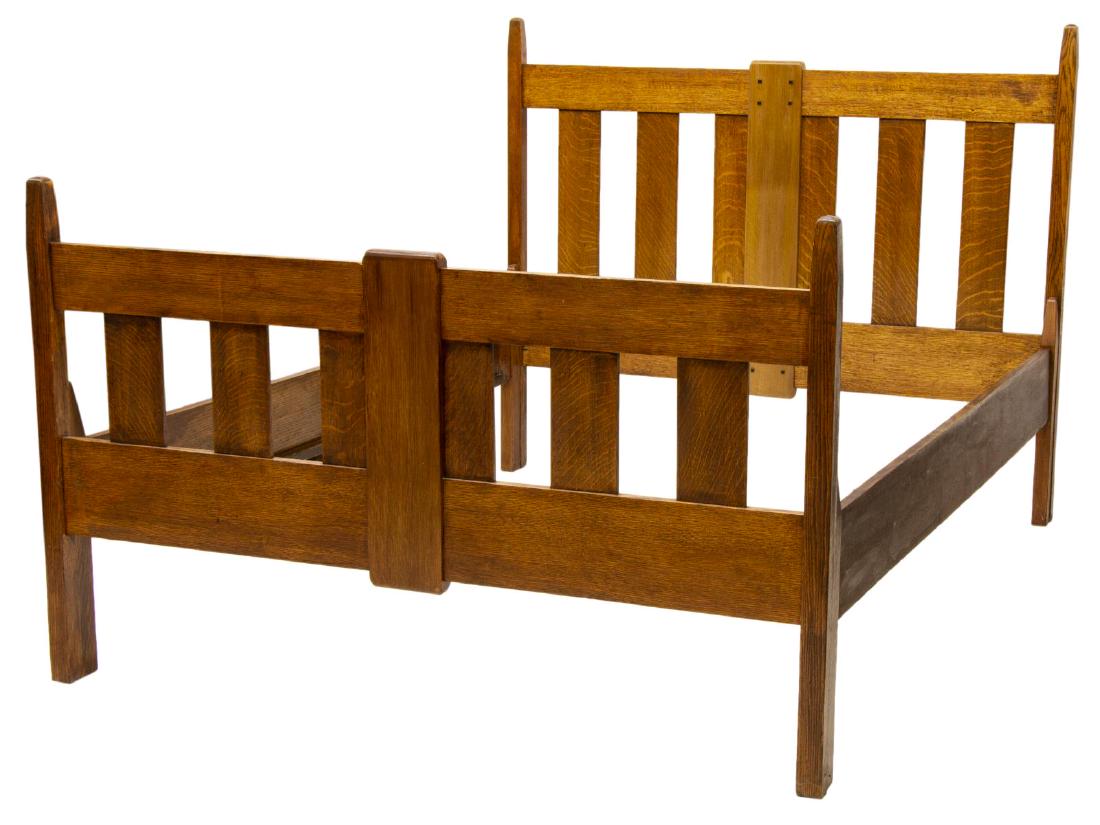 AMERICAN ARTS & CRAFTS QUEEN SIZE OAK BED FRAME (1 of 2)