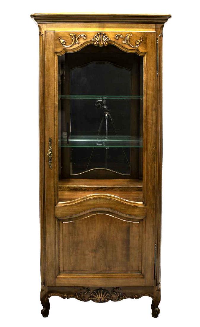 FRENCH LOUIS XV STYLE VITRINE: French Louis XV style vitrine, 20th c., a rectangular cornice, over glazed sides and a single glazed door, opening to shelves, rising on cabriole legs, ending in whorl feet, 79.75'h, 33"w, 17"d Start 