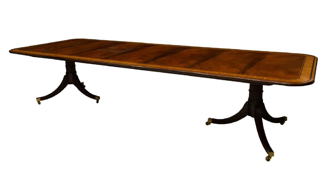 BAKER FURNITURE MAHOGANY EXTENSION DINING TABLE (1 of 2)