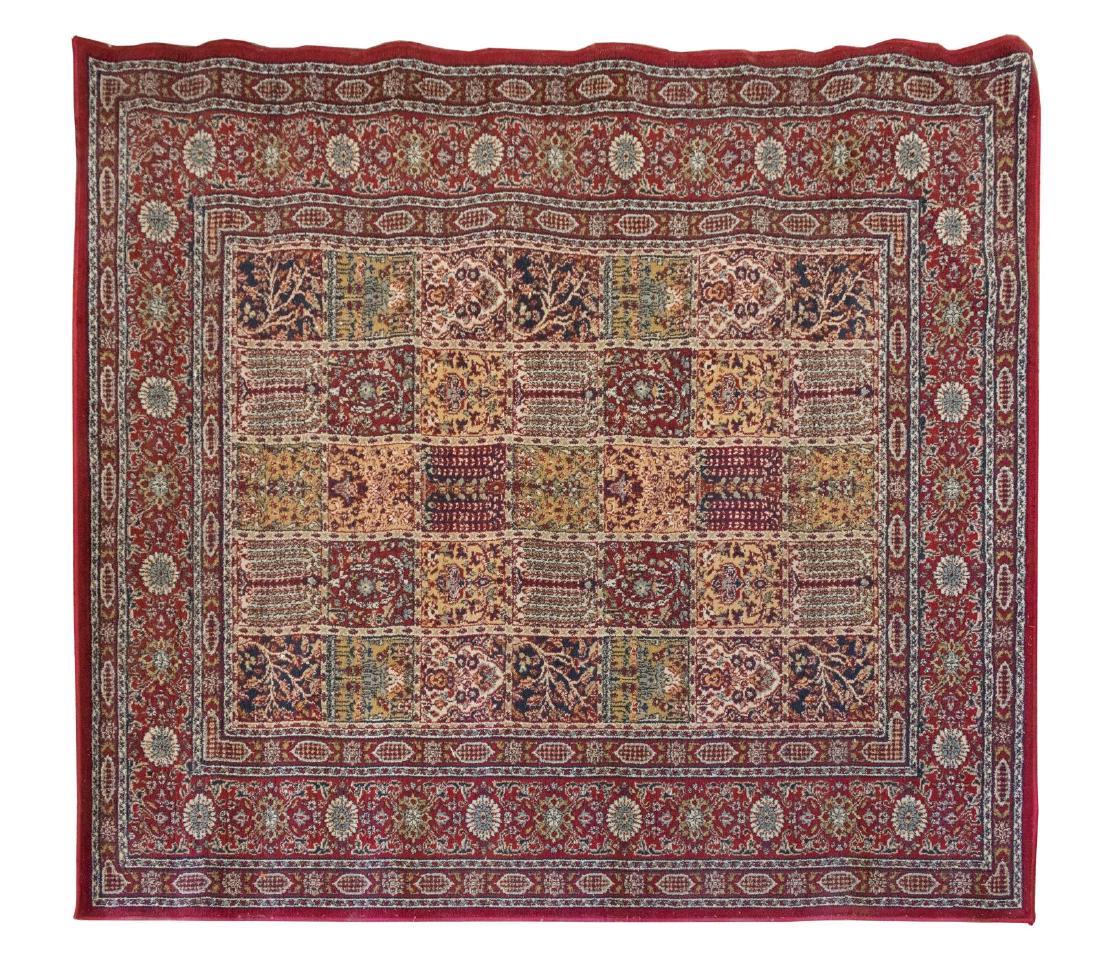 MACHINE-MADE RUG, 7' 5"L, 5'5"W (1 of 2)