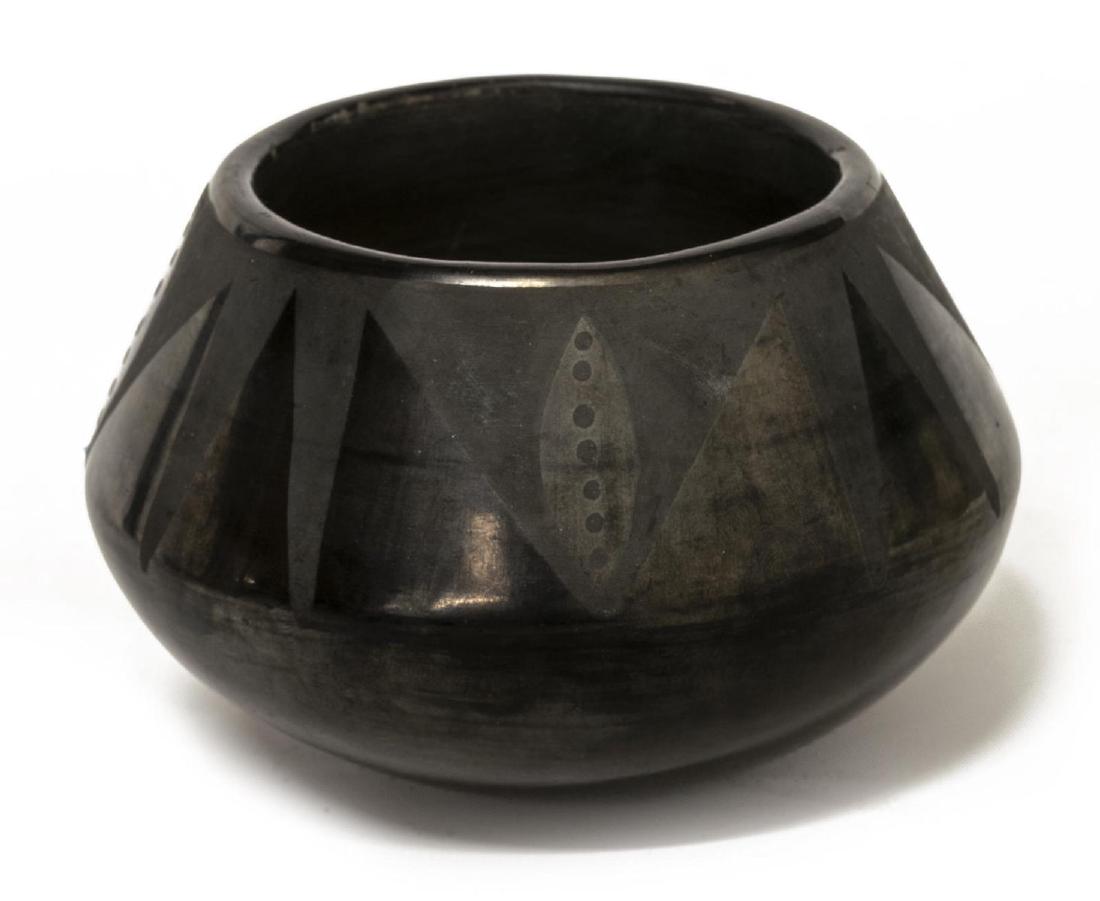 MARIA & JULIAN MARTINEZ SAN ILDEFONSO POTTERY BOWL (1 of 3)